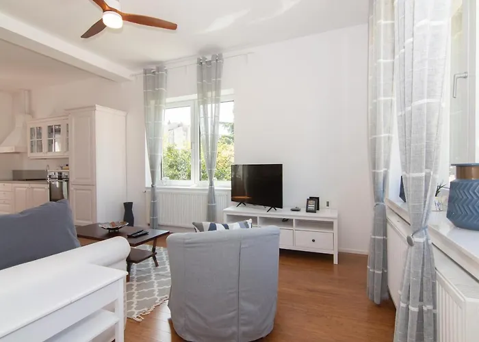 Beatrice By Locap Group * イゾラ